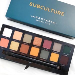 NEW ABH SUBCULTURE PALETTE WITH 14 SHADES & BRUSH ( last 1 in stock!)